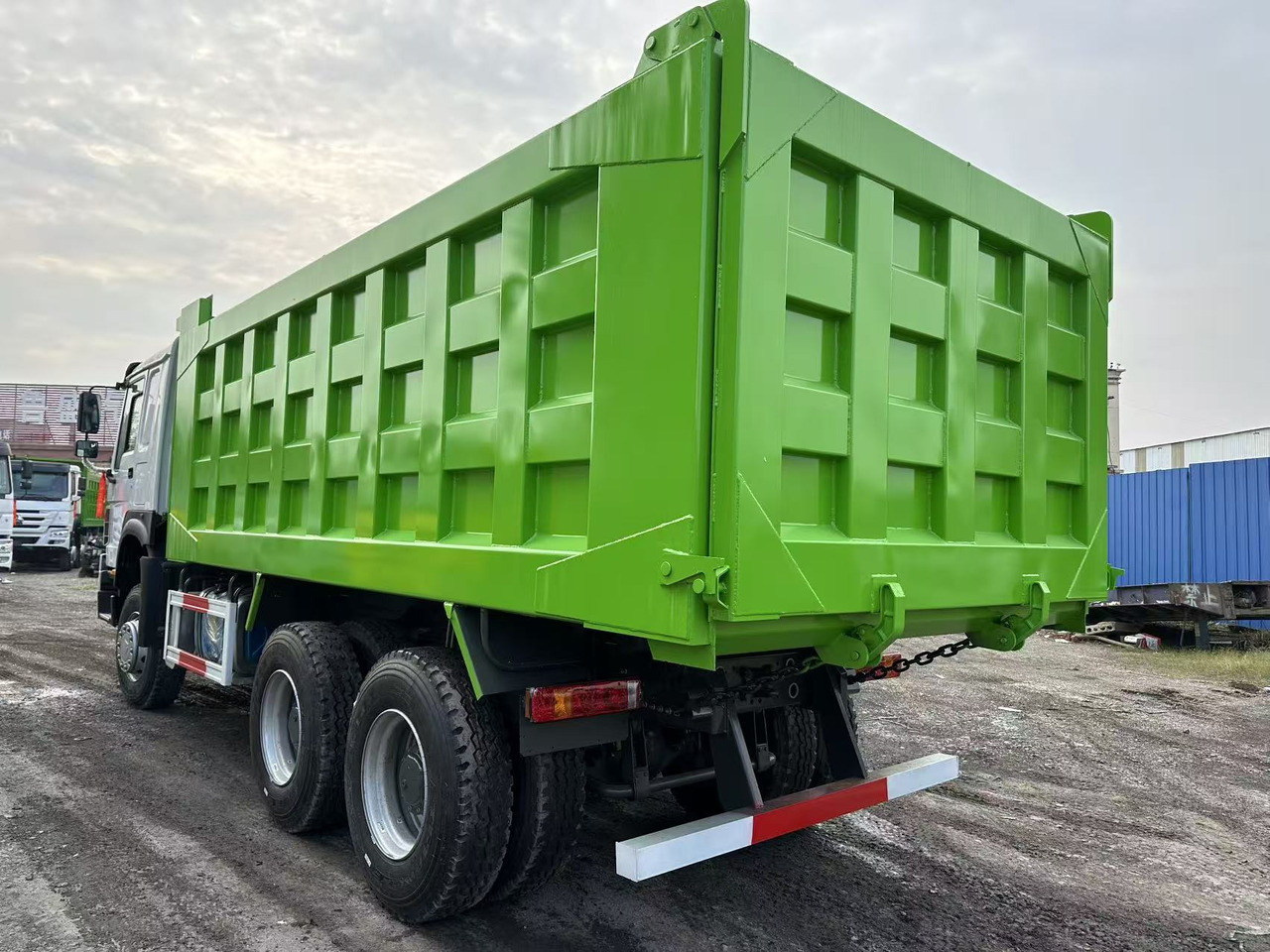 SINOTRUK HOWO 400HP 6X4 Tipper Truck - Tipvogn lastbil: billede 5 SINOTRUK HOWO 400HP 6X4 Tipper Truck - Tipvogn lastbil: billede 5