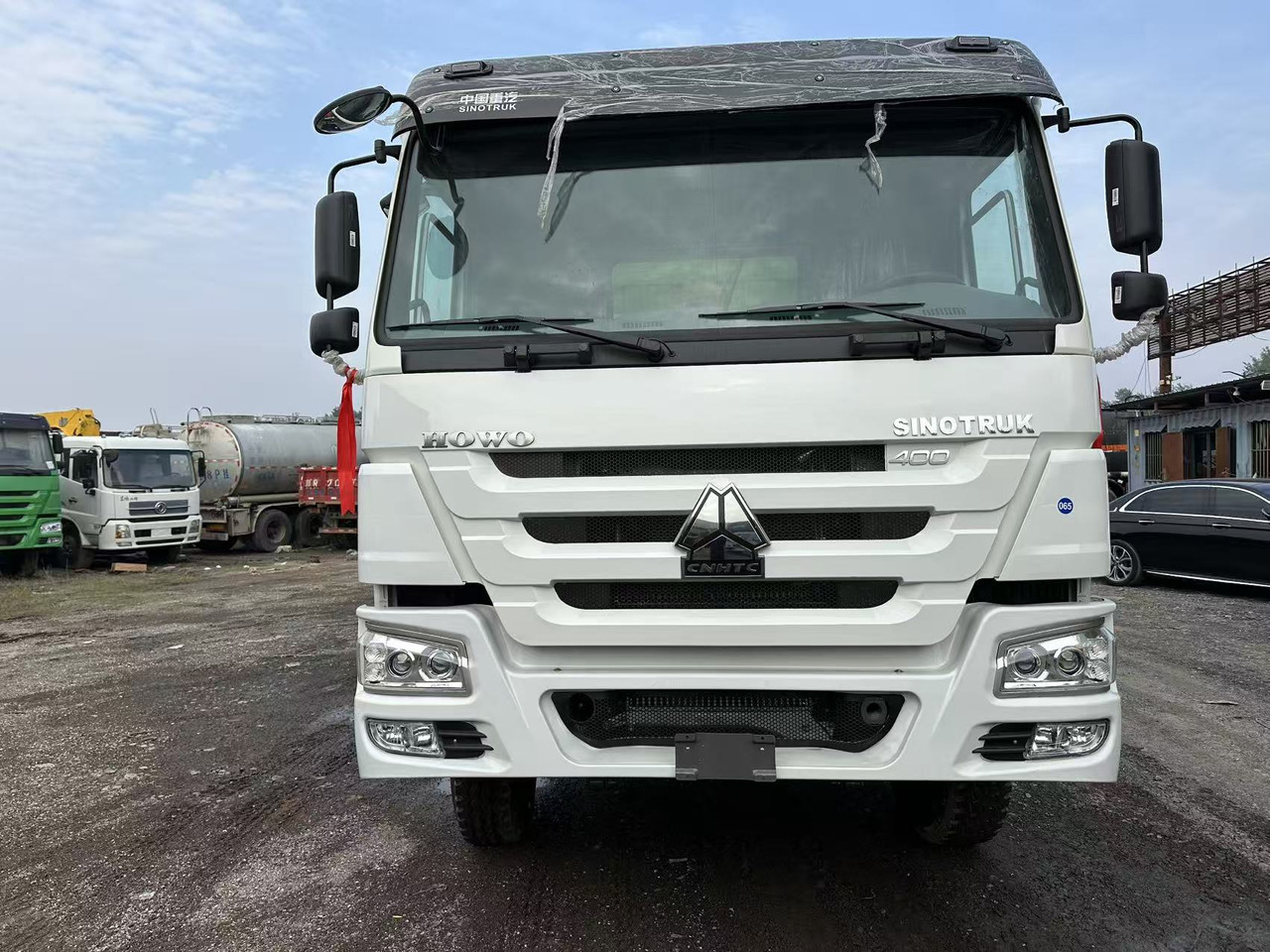 Tipvogn lastbil til transportering løsevarer SINOTRUK HOWO 400HP 6X4 Tipper Truck: billede 6