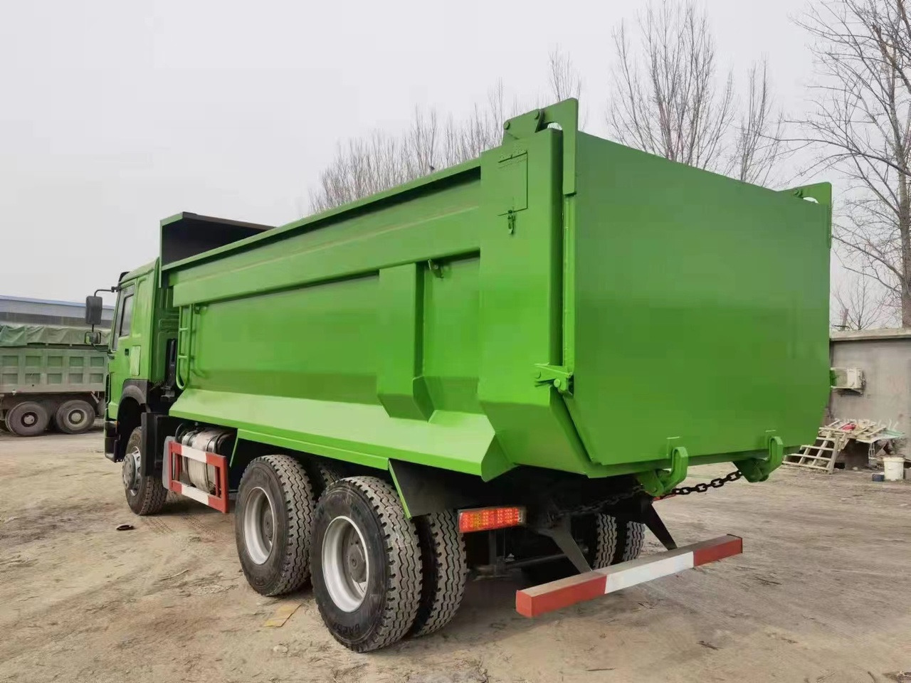 SINOTRUK Howo 6x4 Dump truck 371hp - Tipvogn lastbil: billede 4 SINOTRUK Howo 6x4 Dump truck 371hp - Tipvogn lastbil: billede 4