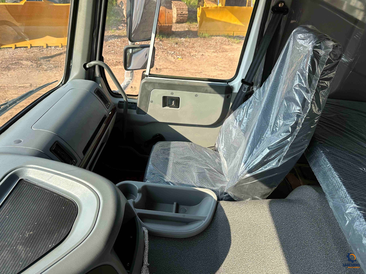 Tipvogn lastbil Sintruk HOWO 400hp 6X4: billede 13 Tipvogn lastbil Sintruk HOWO 400hp 6X4: billede 13