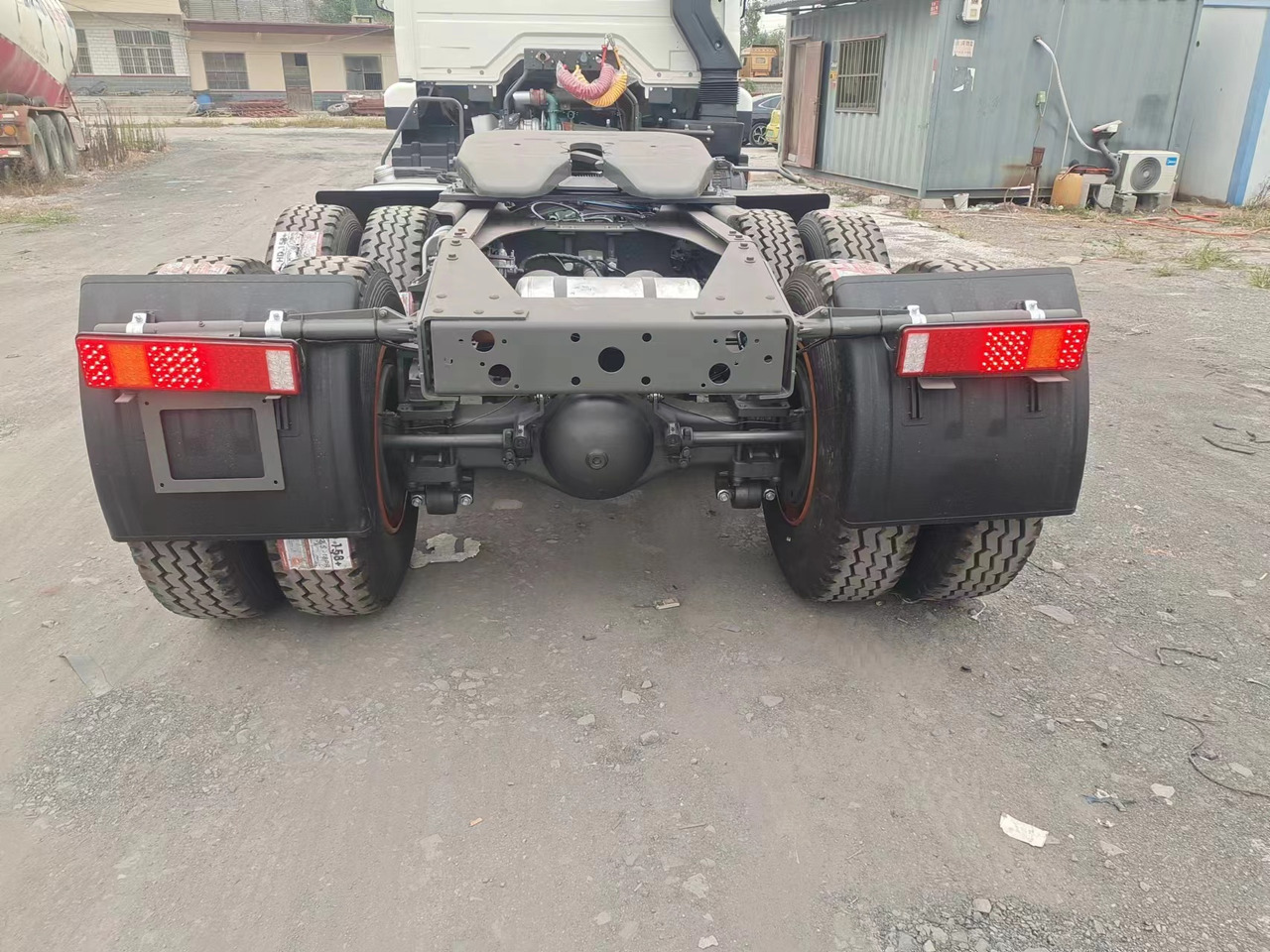 SINOTRUK HOWO 371hp 6X4 Tractor unit - Trækker: billede 5 SINOTRUK HOWO 371hp 6X4 Tractor unit - Trækker: billede 5