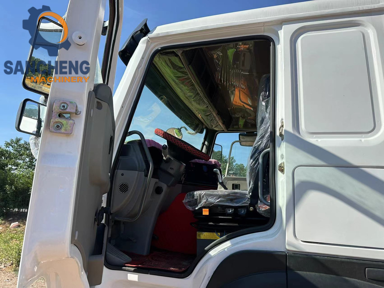 Leje en SINOTRUK HOWO Truck Head 371hp 6x4 SINOTRUK HOWO Truck Head 371hp 6x4: billede 8 Leje en SINOTRUK HOWO Truck Head 371hp 6x4 SINOTRUK HOWO Truck Head 371hp 6x4: billede 8