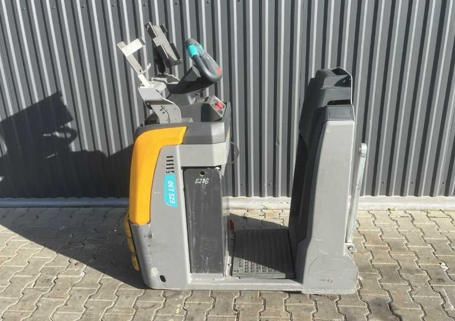 Jungheinrich EZS130 - Elektrisk trækker: billede 2 Jungheinrich EZS130 - Elektrisk trækker: billede 2