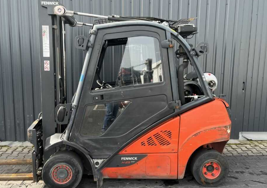 Linde H25T-02 - Gas gaffeltruck: billede 2 Linde H25T-02 - Gas gaffeltruck: billede 2