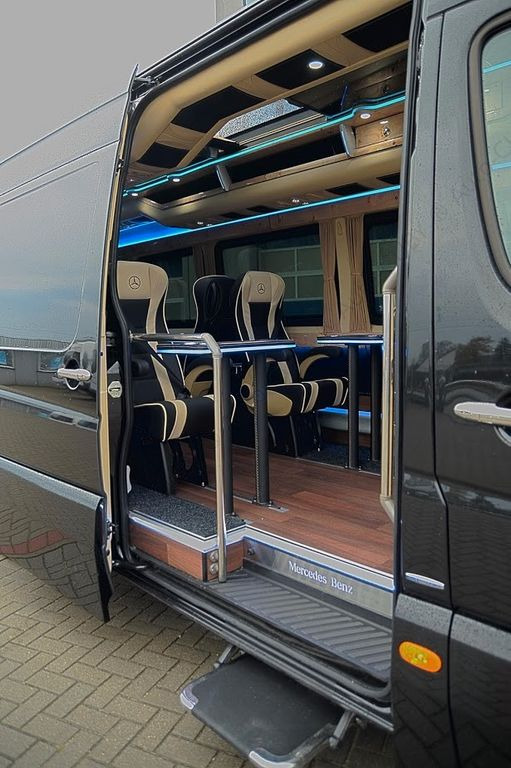 Mercedes-Benz Sprinter 319 VIP 8+1 Mercedes-Benz Sprinter 319 VIP 8+1 - Minibus, Persontransport: billede 5 Mercedes-Benz Sprinter 319 VIP 8+1 Mercedes-Benz Sprinter 319 VIP 8+1 - Minibus, Persontransport: billede 5