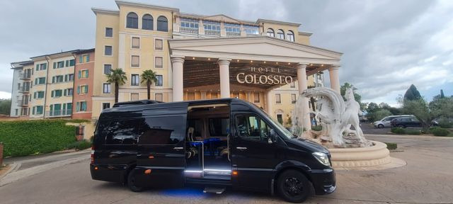 Mercedes-Benz Sprinter 319 VIP 8+1 Mercedes-Benz Sprinter 319 VIP 8+1 - Minibus, Persontransport: billede 1 Mercedes-Benz Sprinter 319 VIP 8+1 Mercedes-Benz Sprinter 319 VIP 8+1 - Minibus, Persontransport: billede 1