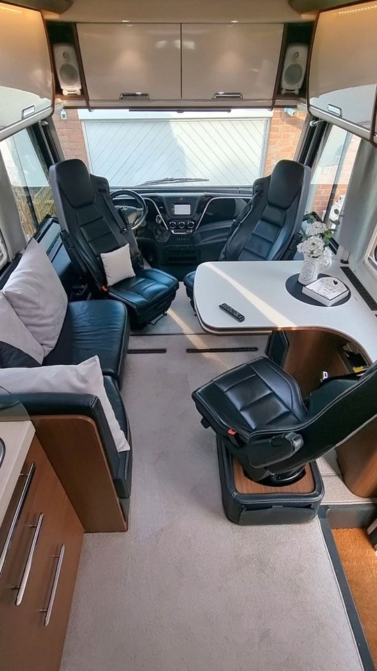 Niesmann + Bischoff Flair 880 BE - Helintegreret autocamper: billede 2 Niesmann + Bischoff Flair 880 BE - Helintegreret autocamper: billede 2