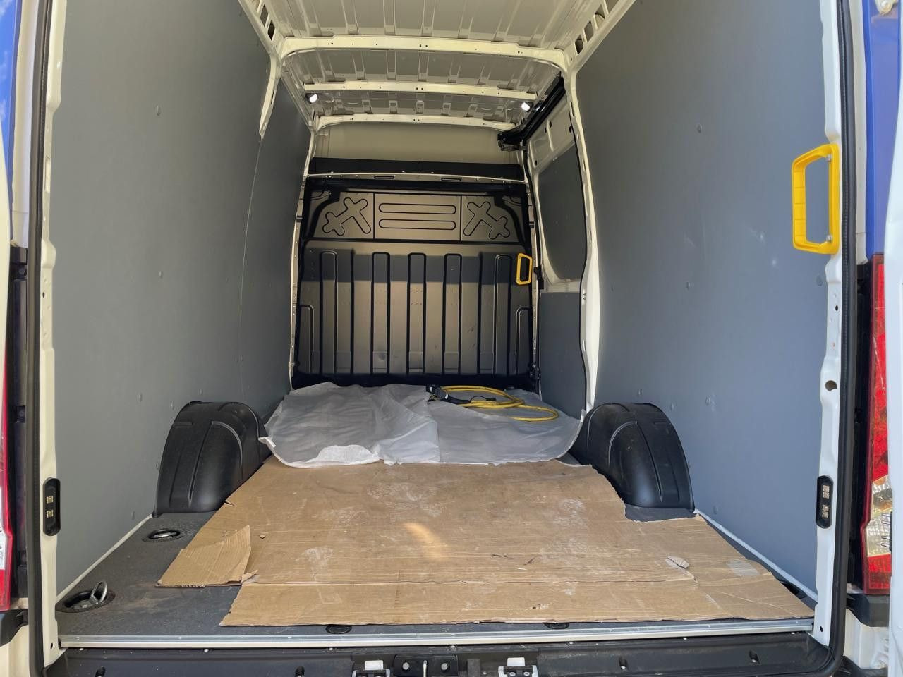 Iveco 35S14 E (eDaily) Klima AHK ZV - Varevogn, El-varebil: billede 5 Iveco 35S14 E (eDaily) Klima AHK ZV - Varevogn, El-varebil: billede 5