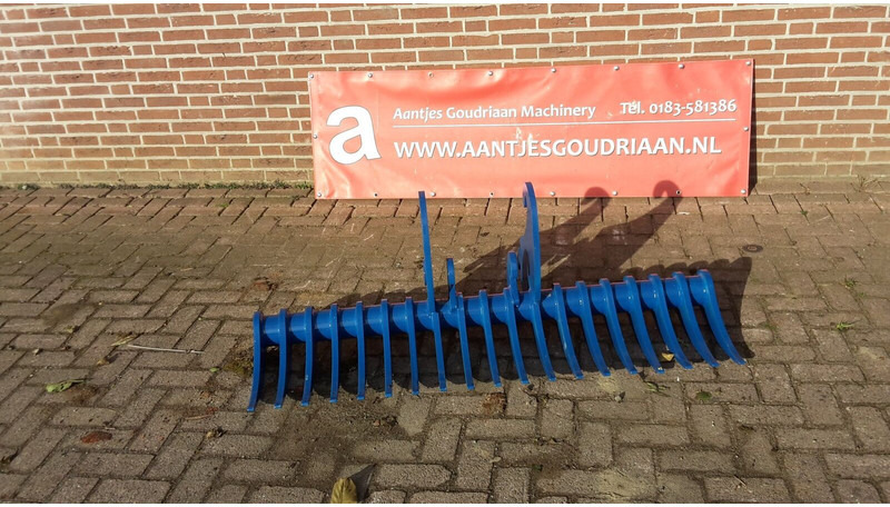 TERREIN harken - Grubber: billede 2 TERREIN harken - Grubber: billede 2