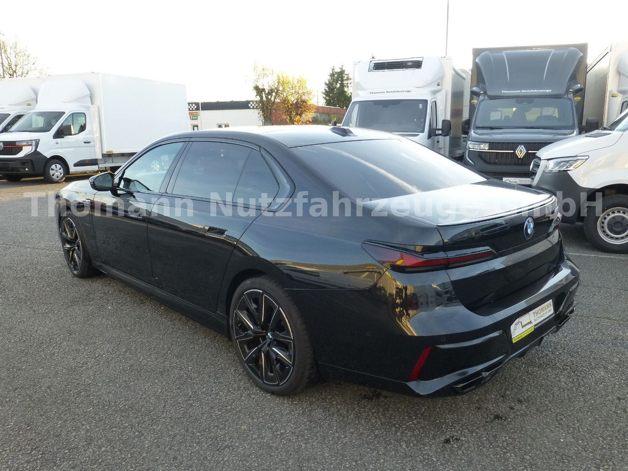 BMW M760 7 M760 e xDrive Cinema Sky Lounge 2x 21 Zol - Sedan: billede 5 BMW M760 7 M760 e xDrive Cinema Sky Lounge 2x 21 Zol - Sedan: billede 5