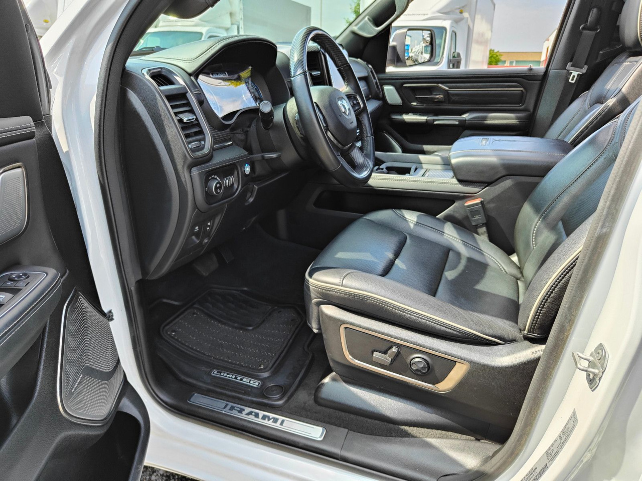 SUV Dodge RAM HEMI Limited 5.7 PRINS LPG Luftfederung: billede 8 SUV Dodge RAM HEMI Limited 5.7 PRINS LPG Luftfederung: billede 8