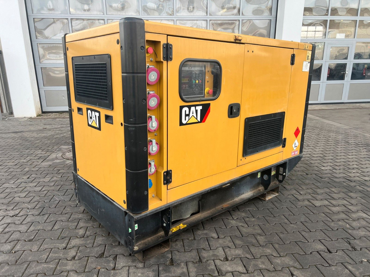 CAT DE65E3 / Stromerzeuger / 60KVA / 2017 / 17.917h - Strømgenerator: billede 3 CAT DE65E3 / Stromerzeuger / 60KVA / 2017 / 17.917h - Strømgenerator: billede 3