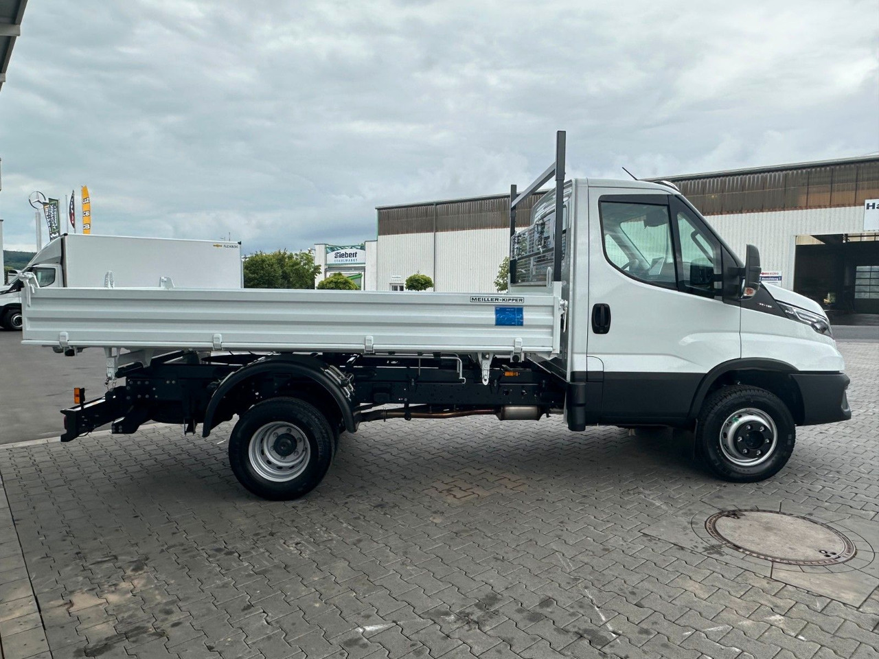 Iveco 70C18H 3-S.-Kipper Meiller *R3.450mm*2xAHK* - Ladbil med tip: billede 4 Iveco 70C18H 3-S.-Kipper Meiller *R3.450mm*2xAHK* - Ladbil med tip: billede 4