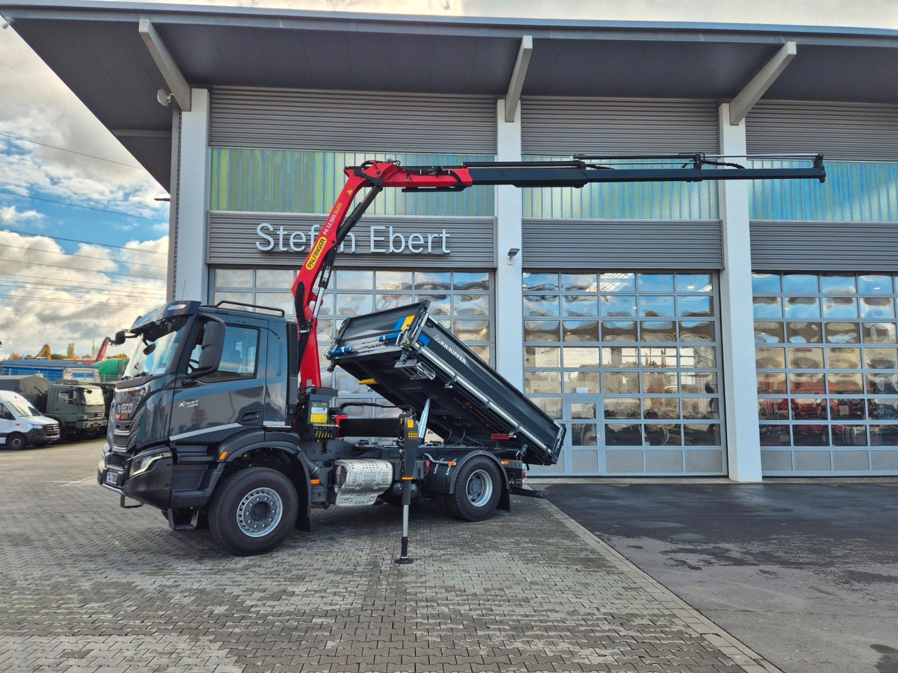 Iveco AD200X46/P HR OFF Palfinger PK 12.501 Funk AHK - Tipvogn lastbil, Lastbil med kran: billede 5 Iveco AD200X46/P HR OFF Palfinger PK 12.501 Funk AHK - Tipvogn lastbil, Lastbil med kran: billede 5