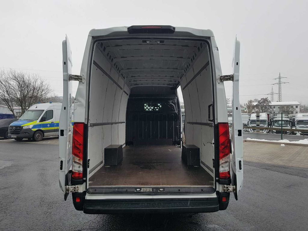 Iveco Daily 35 S16 A8 V *Klima*Automatik*L4.100mm* Iveco Daily 35 S16 A8 V *Klima*Automatik*L4.100mm* - Varevogn: billede 5 Iveco Daily 35 S16 A8 V *Klima*Automatik*L4.100mm* Iveco Daily 35 S16 A8 V *Klima*Automatik*L4.100mm* - Varevogn: billede 5