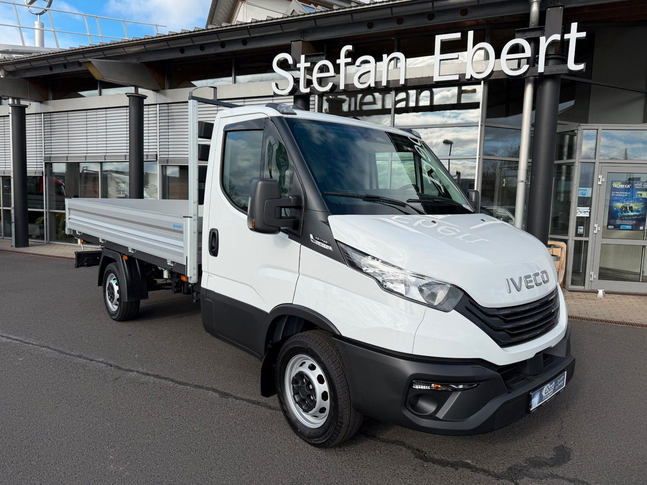 Iveco Daily 35S14 A8 *R3.450mm*Automatik*Klima* 4x - Ladbil med tip: billede 1 Iveco Daily 35S14 A8 *R3.450mm*Automatik*Klima* 4x - Ladbil med tip: billede 1