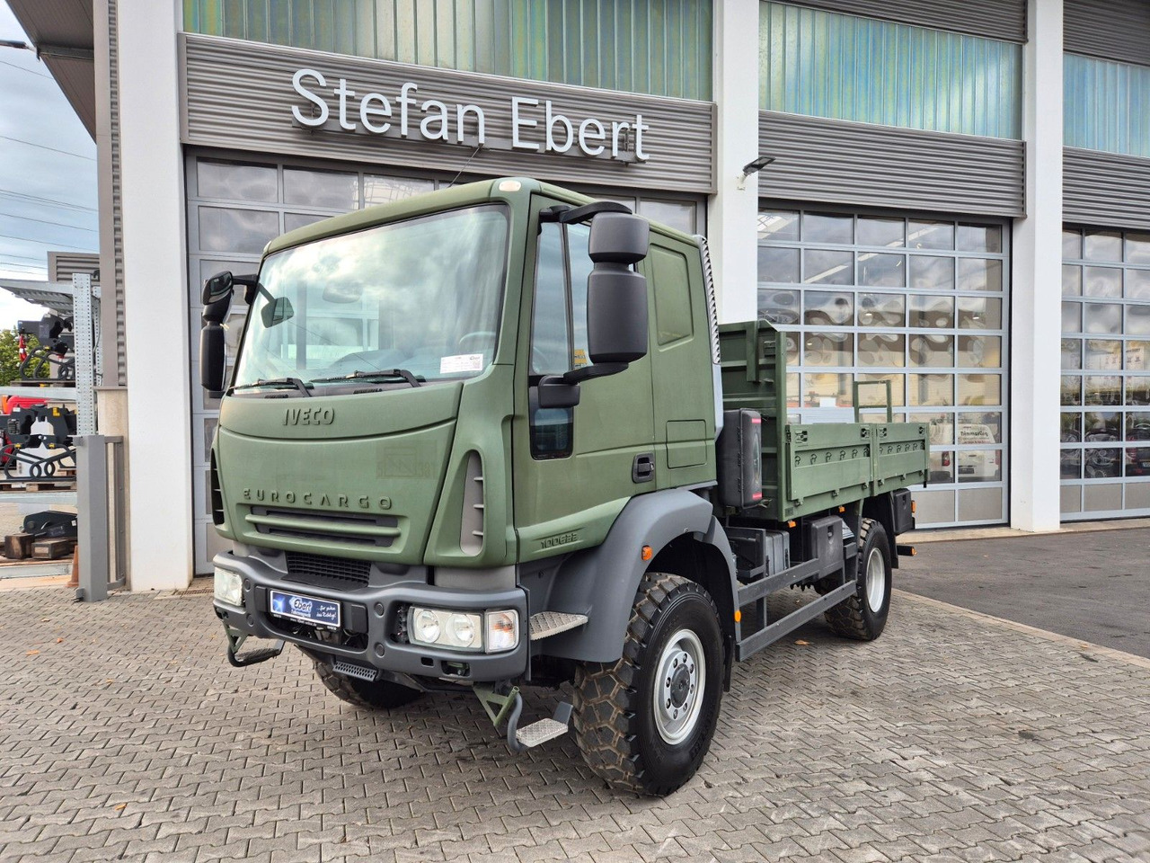 Iveco Eurocargo ML100E22WM-BW 4x4 Pritsche L-Haus Bett - Lastbil med lad: billede 1 Iveco Eurocargo ML100E22WM-BW 4x4 Pritsche L-Haus Bett - Lastbil med lad: billede 1