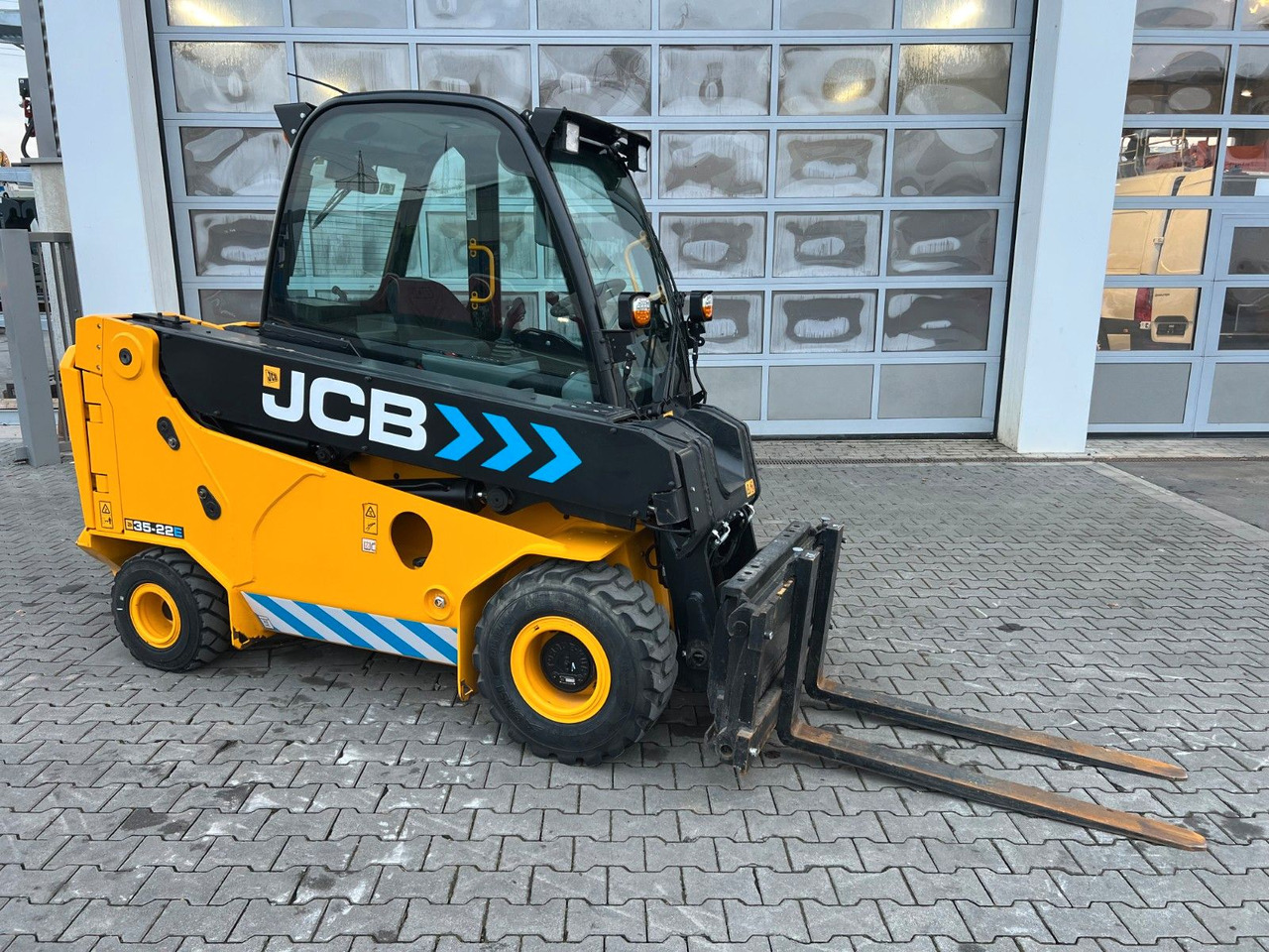 JCB TLT 35-22E Teletruck / nur 131h! / 2022 / SS - Teleskop truck: billede 2 JCB TLT 35-22E Teletruck / nur 131h! / 2022 / SS - Teleskop truck: billede 2