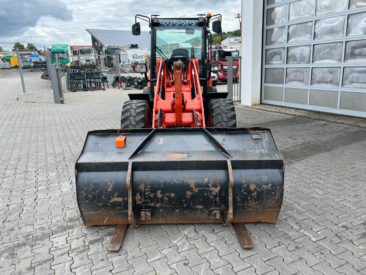 Gummihjulslæsser Kubota R070 / Gabel & Schaufel / nur 1.869h!: billede 10 Gummihjulslæsser Kubota R070 / Gabel & Schaufel / nur 1.869h!: billede 10