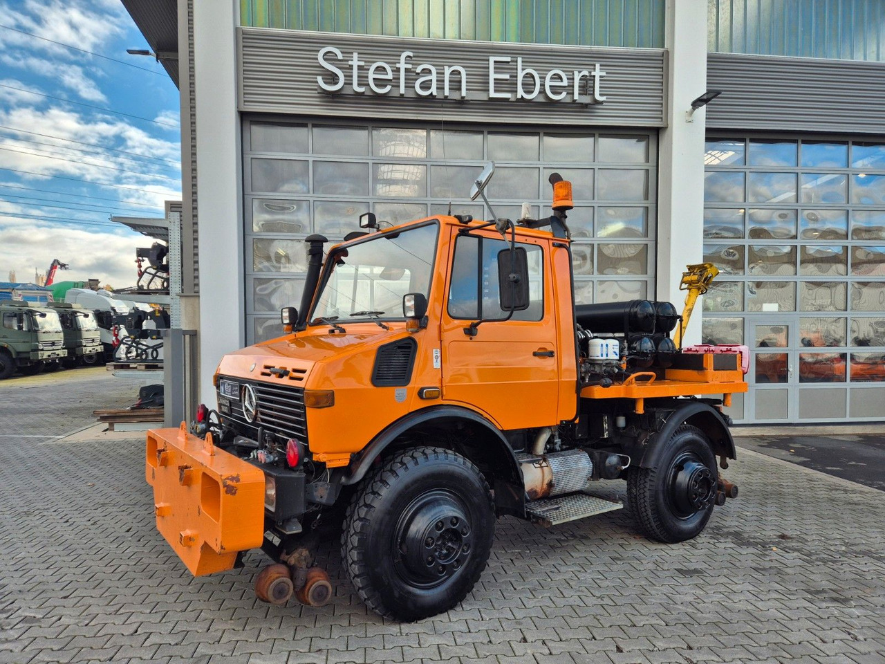 Mercedes-Benz Unimog U1600 4x4 Zweiweg ZW 100 S Railway 11584h - Lastbil: billede 1 Mercedes-Benz Unimog U1600 4x4 Zweiweg ZW 100 S Railway 11584h - Lastbil: billede 1