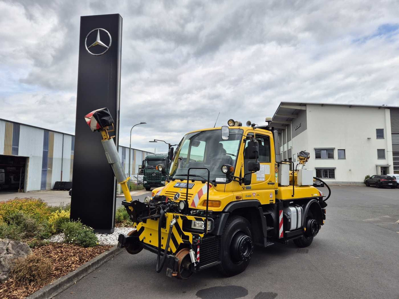 Mercedes-Benz Unimog U400 4x4 Zweiwege ZAGRO 800t/52 Achsen - Lastbil: billede 1 Mercedes-Benz Unimog U400 4x4 Zweiwege ZAGRO 800t/52 Achsen - Lastbil: billede 1