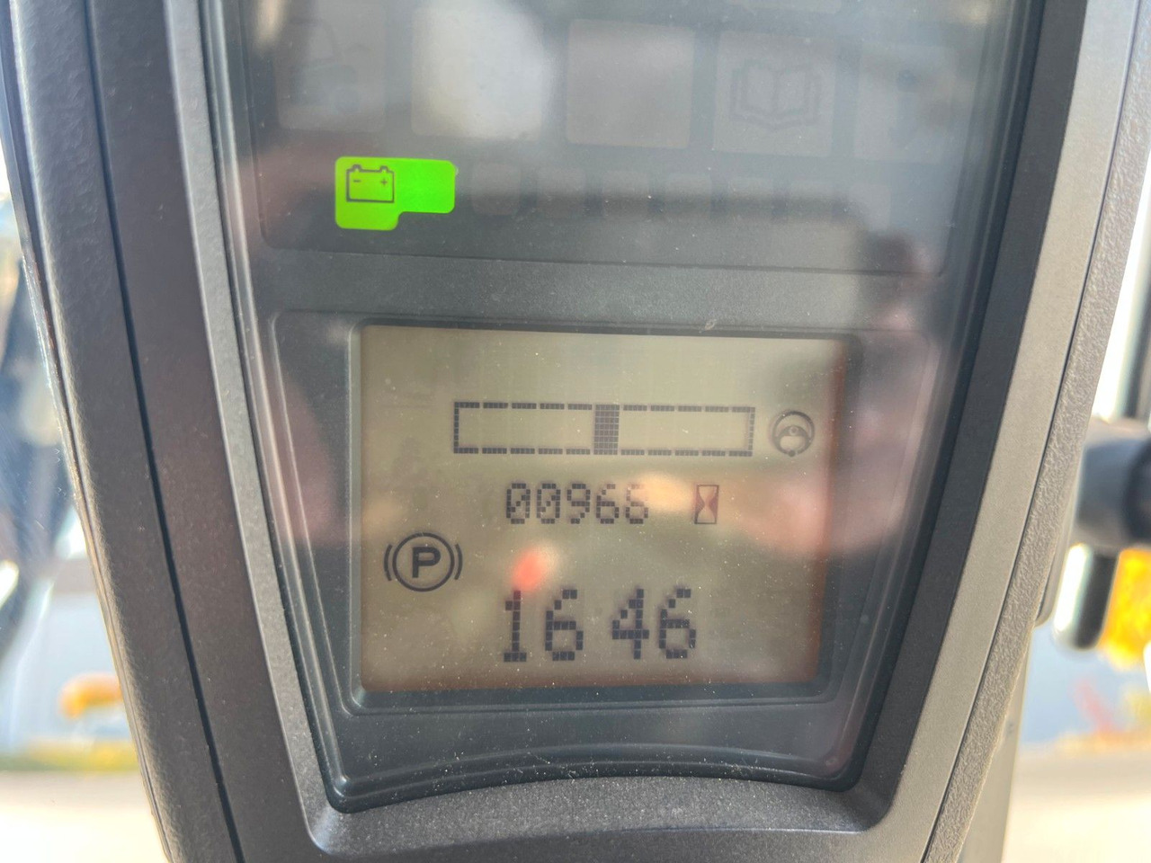 El gaffeltruck Linde E14 - 01 / Triplex: 4.10m! / SS / nur 986h!: billede 16 El gaffeltruck Linde E14 - 01 / Triplex: 4.10m! / SS / nur 986h!: billede 16