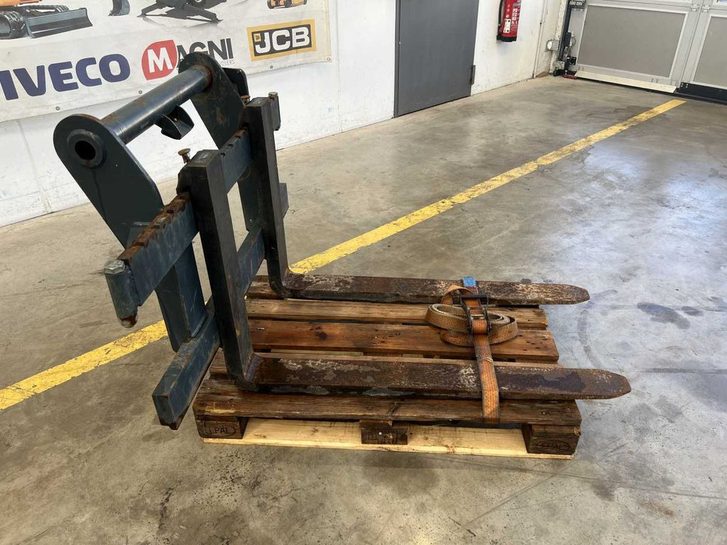 Magni Palettengabel / Manitou / 5.000 kg / 2017 Magni Palettengabel / Manitou / 5.000 kg / 2017 - Gafler: billede 3 Magni Palettengabel / Manitou / 5.000 kg / 2017 Magni Palettengabel / Manitou / 5.000 kg / 2017 - Gafler: billede 3