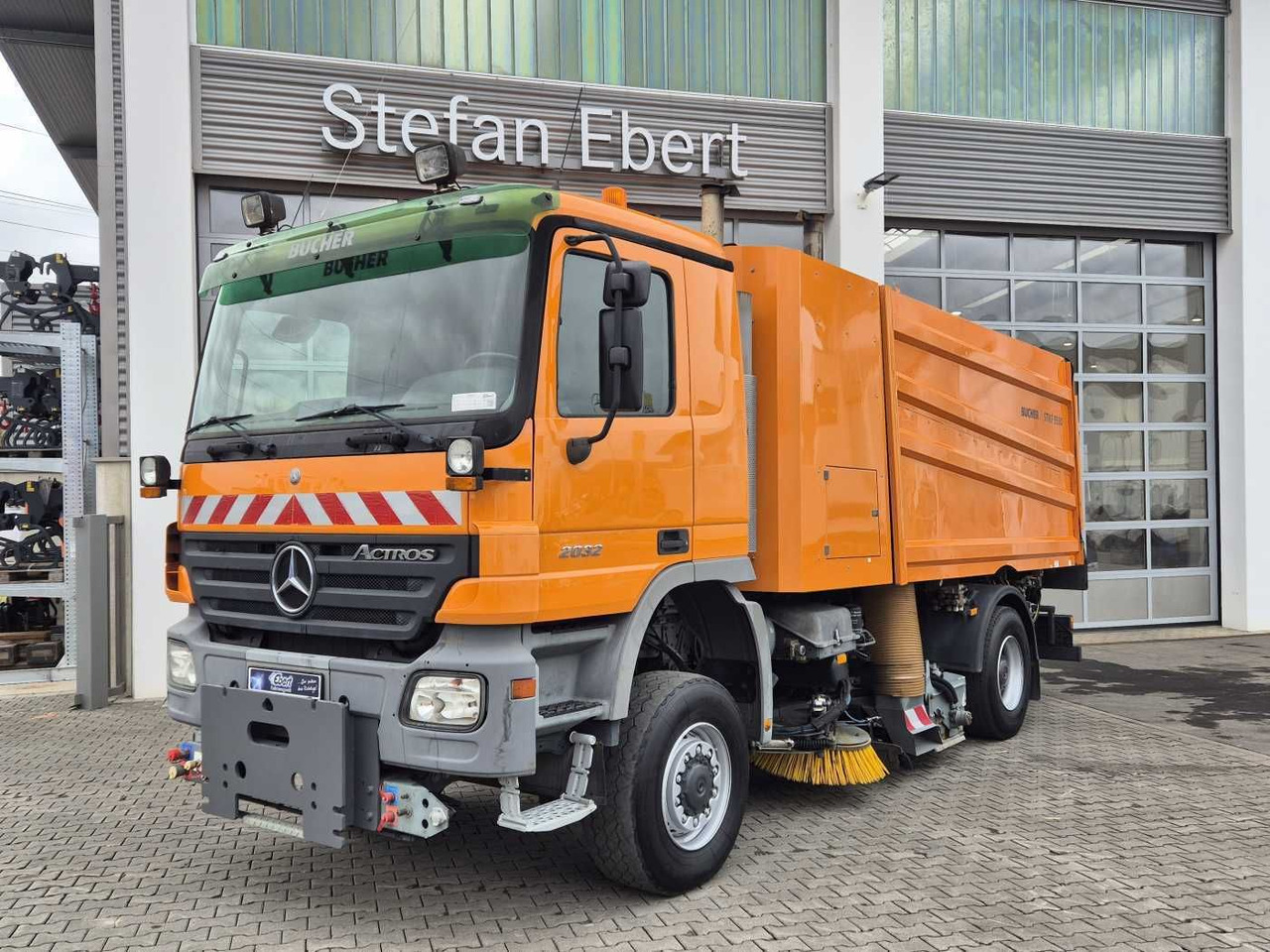 Mercedes-Benz Actros 2032 A 4x4 Bucher STKF 9500 Airport 30x - Fejebil: billede 1 Mercedes-Benz Actros 2032 A 4x4 Bucher STKF 9500 Airport 30x - Fejebil: billede 1