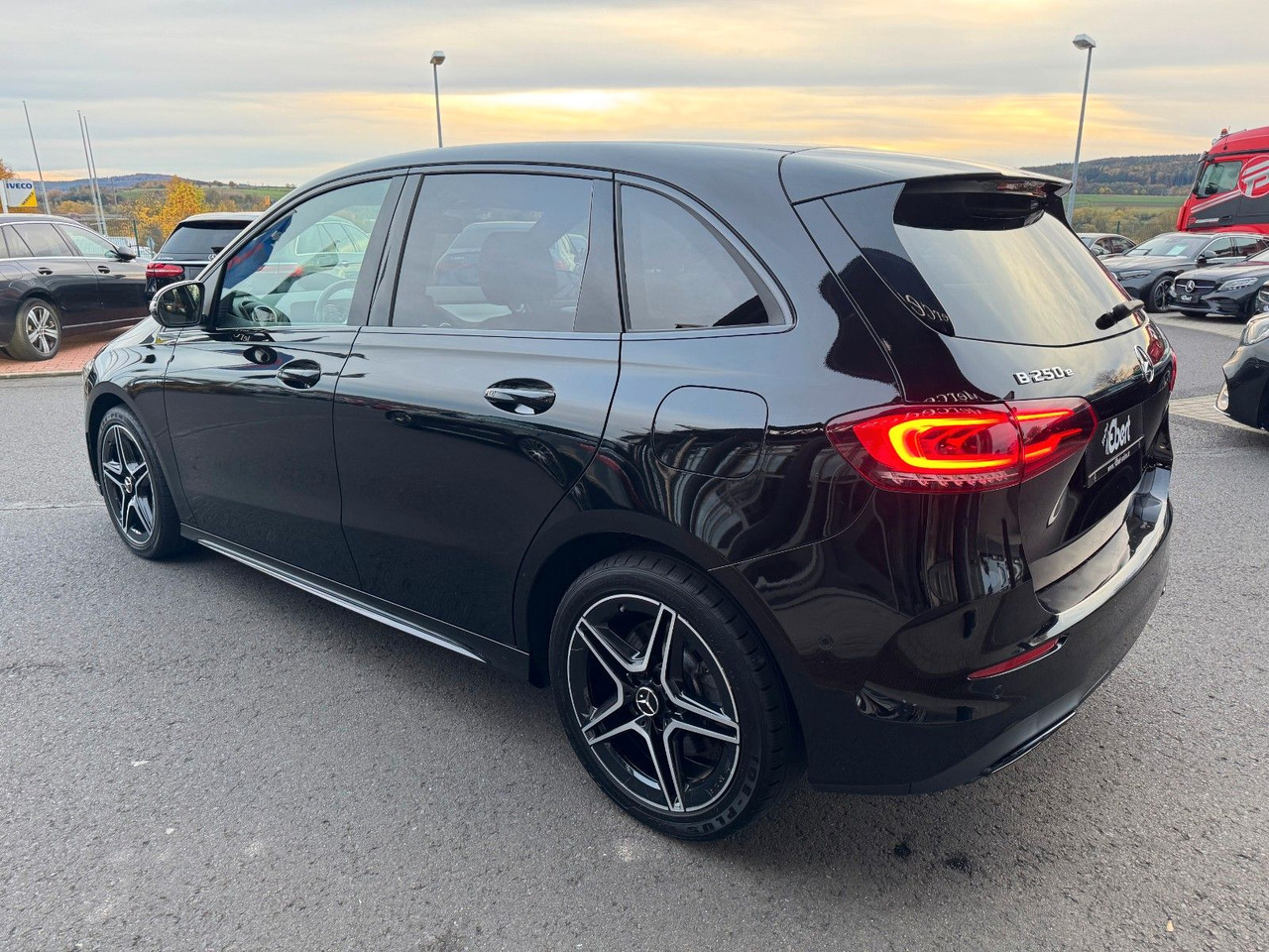 Mercedes-Benz B 250e Edition2020+AMG+Ambiente+Night+LED - Sedan: billede 3 Mercedes-Benz B 250e Edition2020+AMG+Ambiente+Night+LED - Sedan: billede 3