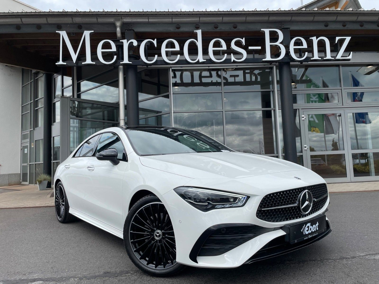 Mercedes-Benz CLA 200 AMG Pano+R-Kamera+19" - Coupé: billede 1 Mercedes-Benz CLA 200 AMG Pano+R-Kamera+19" - Coupé: billede 1