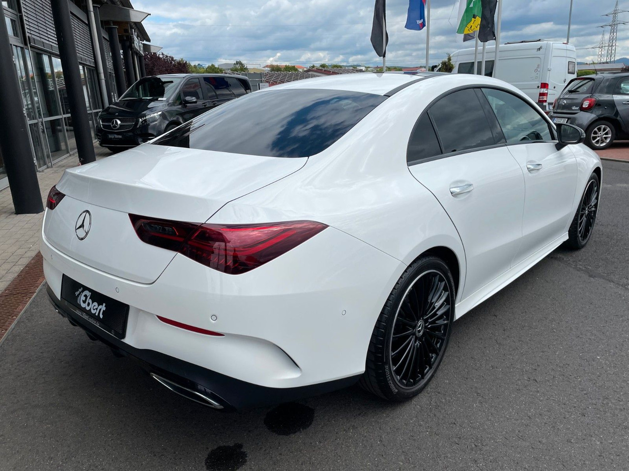 Mercedes-Benz CLA 200 AMG Pano+R-Kamera+19" - Coupé: billede 4 Mercedes-Benz CLA 200 AMG Pano+R-Kamera+19" - Coupé: billede 4