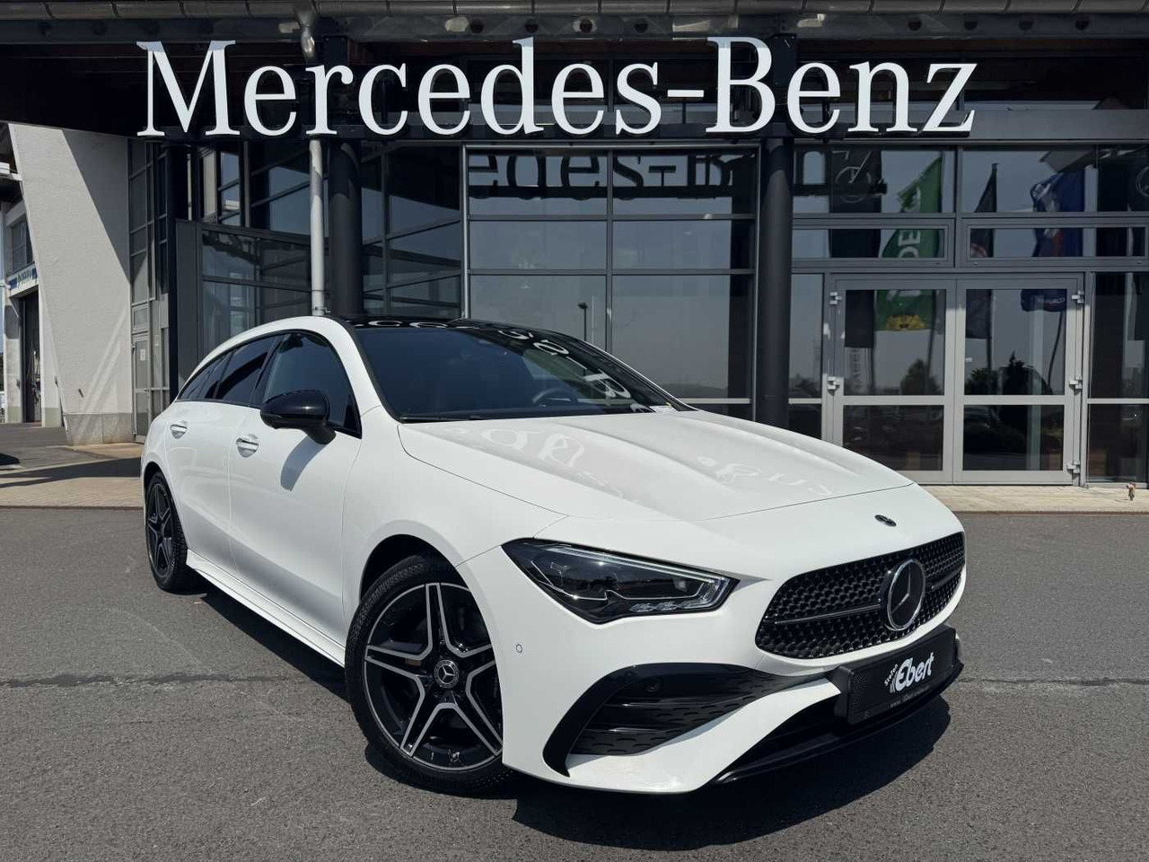 Mercedes-Benz CLA 220d Shooting Brake AMG+Pano+Distr+AHK+uvm. - Stationcar: billede 1 Mercedes-Benz CLA 220d Shooting Brake AMG+Pano+Distr+AHK+uvm. - Stationcar: billede 1