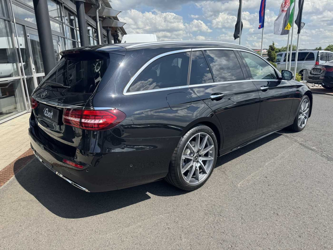 Mercedes-Benz E 220d AMG+Pano+Burm+Distr+Memory+AHK+360 - Stationcar: billede 4 Mercedes-Benz E 220d AMG+Pano+Burm+Distr+Memory+AHK+360 - Stationcar: billede 4