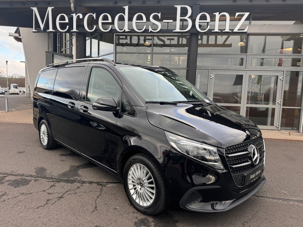 Mercedes-Benz V 250 d STYLE el.Tür AHK2,5 DISTRONIC 360Kamera - Stationcar: billede 1 Mercedes-Benz V 250 d STYLE el.Tür AHK2,5 DISTRONIC 360Kamera - Stationcar: billede 1