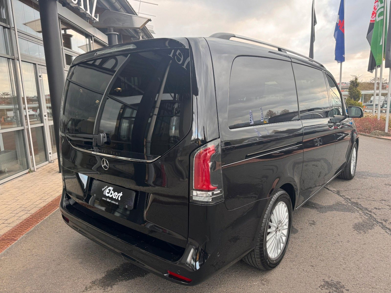 Mercedes-Benz V 250 d STYLE el.Tür AHK2,5 DISTRONIC 360Kamera - Stationcar: billede 4 Mercedes-Benz V 250 d STYLE el.Tür AHK2,5 DISTRONIC 360Kamera - Stationcar: billede 4