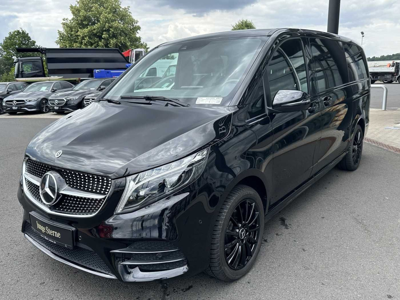 Mercedes-Benz V 300 d 4MATIC EXCLUSIVE AMG Panorama DISTRONIC - Stationcar: billede 3 Mercedes-Benz V 300 d 4MATIC EXCLUSIVE AMG Panorama DISTRONIC - Stationcar: billede 3