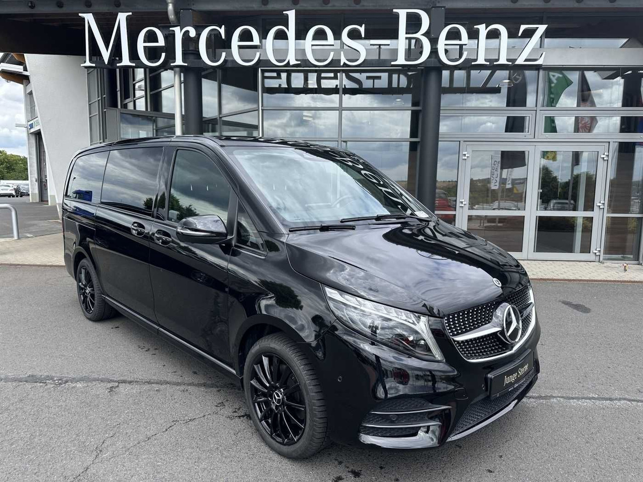 Mercedes-Benz V 300 d 4MATIC EXCLUSIVE AMG Panorama DISTRONIC - Stationcar: billede 1 Mercedes-Benz V 300 d 4MATIC EXCLUSIVE AMG Panorama DISTRONIC - Stationcar: billede 1
