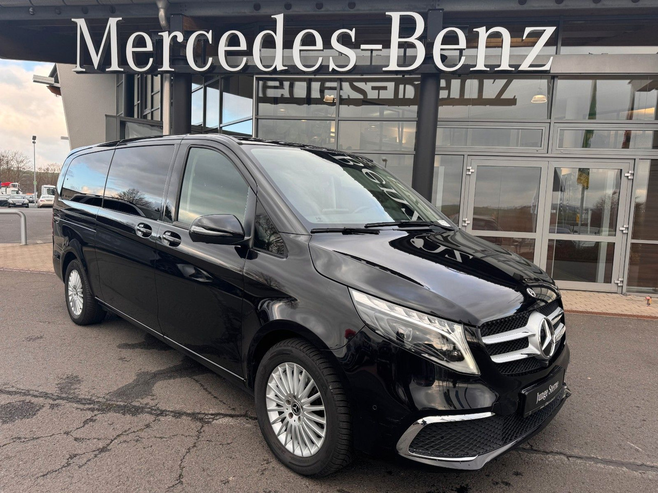 Mercedes-Benz V 300 d AVA Extralang 4MATIC AHK Stdh DISTRONIC - Stationcar: billede 1 Mercedes-Benz V 300 d AVA Extralang 4MATIC AHK Stdh DISTRONIC - Stationcar: billede 1