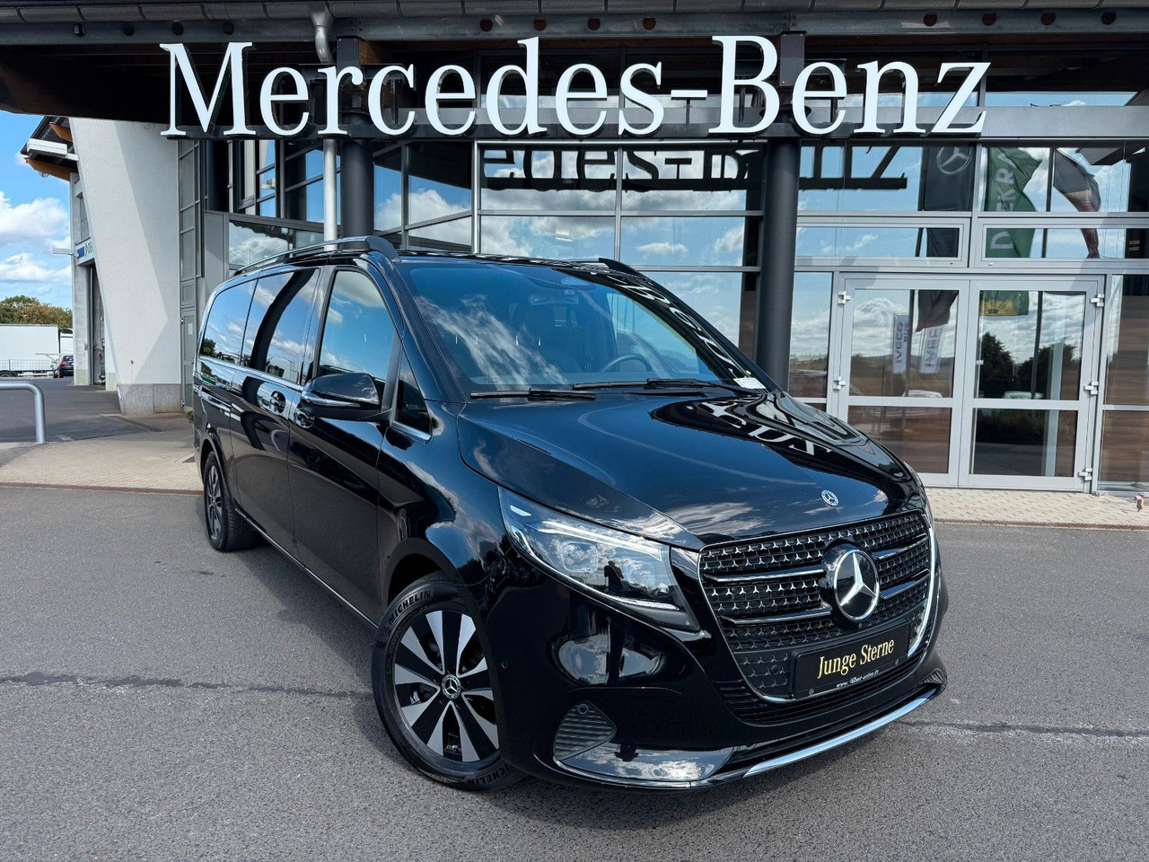 Mercedes-Benz V 300 d AVANTGARDE Extralang 360Kamera Standheiz - Stationcar: billede 1 Mercedes-Benz V 300 d AVANTGARDE Extralang 360Kamera Standheiz - Stationcar: billede 1