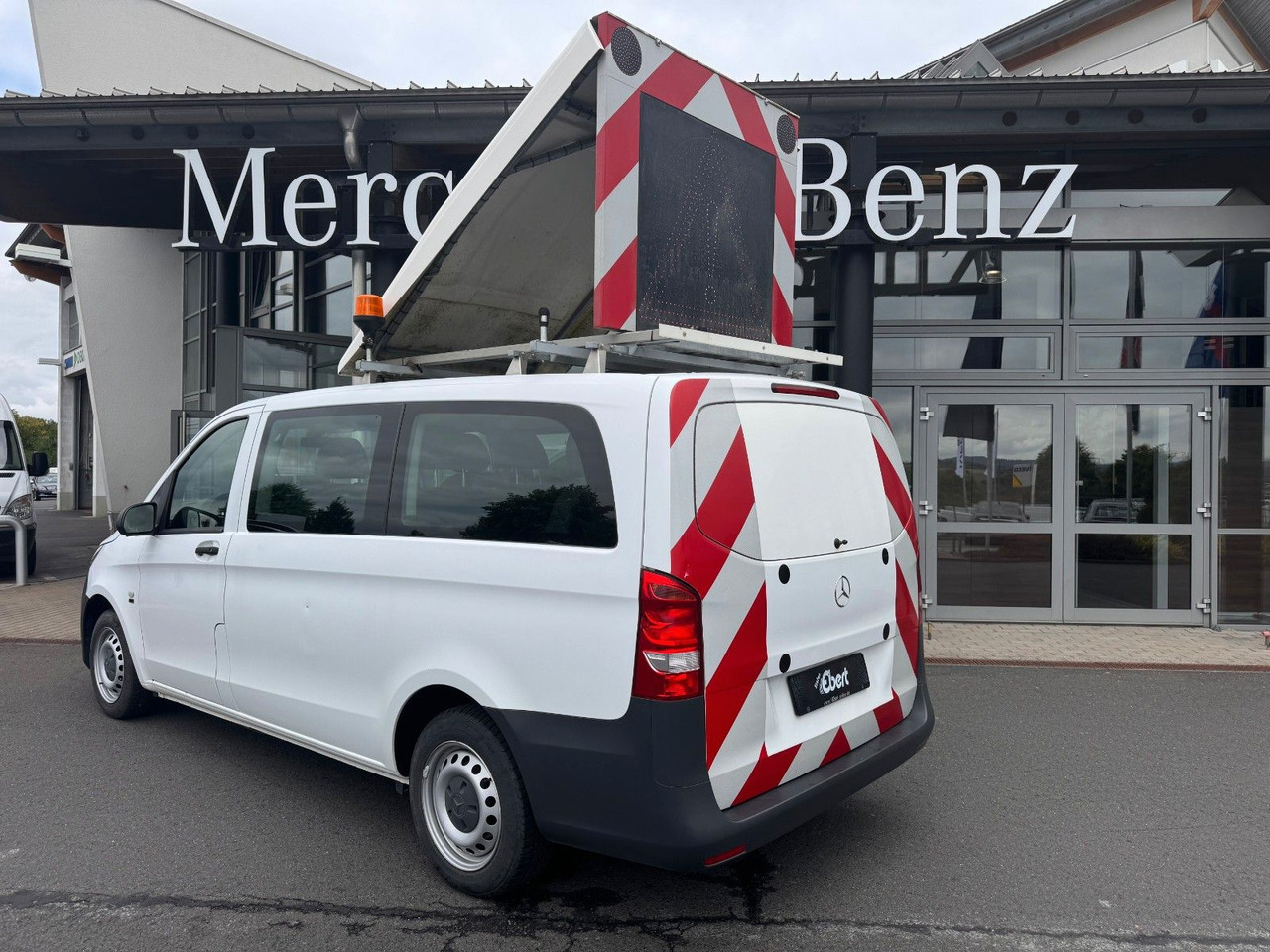 Mercedes-Benz Vito 111 CDI Tourer Begleitfahrzeug BF3+ / WVZ - Små varebil: billede 1 Mercedes-Benz Vito 111 CDI Tourer Begleitfahrzeug BF3+ / WVZ - Små varebil: billede 1