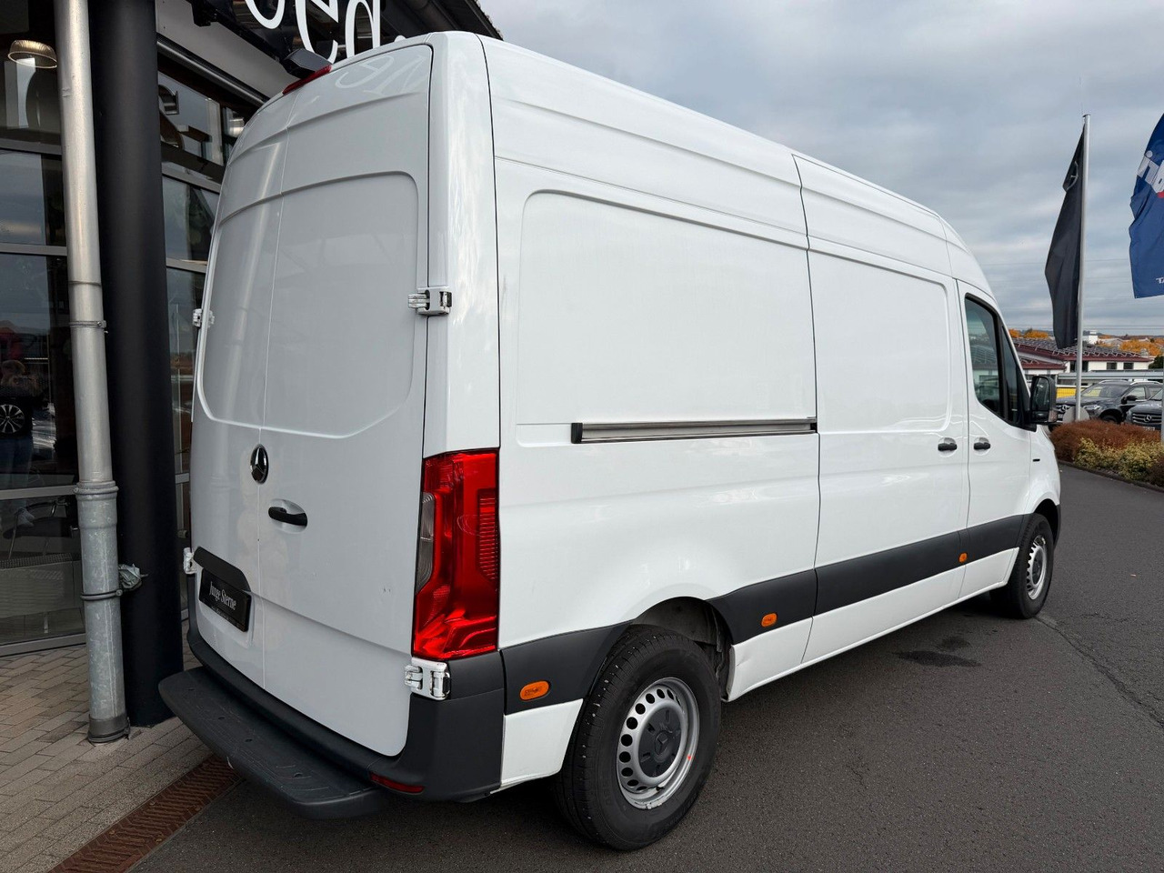 Mercedes-Benz eSprinter 312 Klima SHZ Kamera - Varevogn, El-varebil: billede 4 Mercedes-Benz eSprinter 312 Klima SHZ Kamera - Varevogn, El-varebil: billede 4