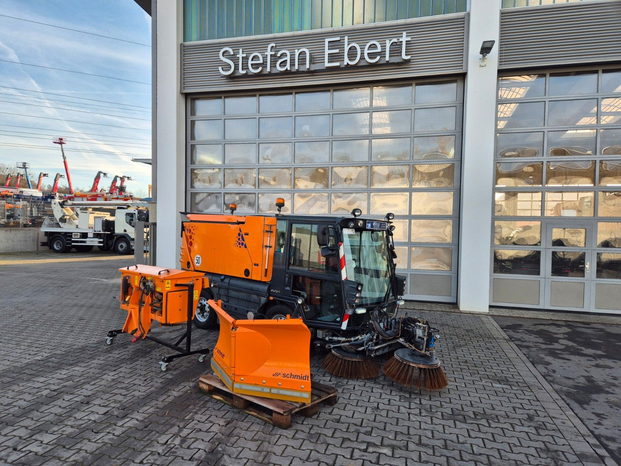 Schmidt Swingo Compact 200+ Winterdienst Klima - Fejebil: billede 1 Schmidt Swingo Compact 200+ Winterdienst Klima - Fejebil: billede 1