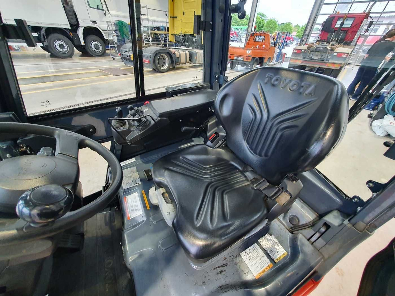 Leje en Toyota 8FBET15 / Batterie 07/2023 / HH: 4.3m! / 2.849h Toyota 8FBET15 / Batterie 07/2023 / HH: 4.3m! / 2.849h: billede 9 Leje en Toyota 8FBET15 / Batterie 07/2023 / HH: 4.3m! / 2.849h Toyota 8FBET15 / Batterie 07/2023 / HH: 4.3m! / 2.849h: billede 9