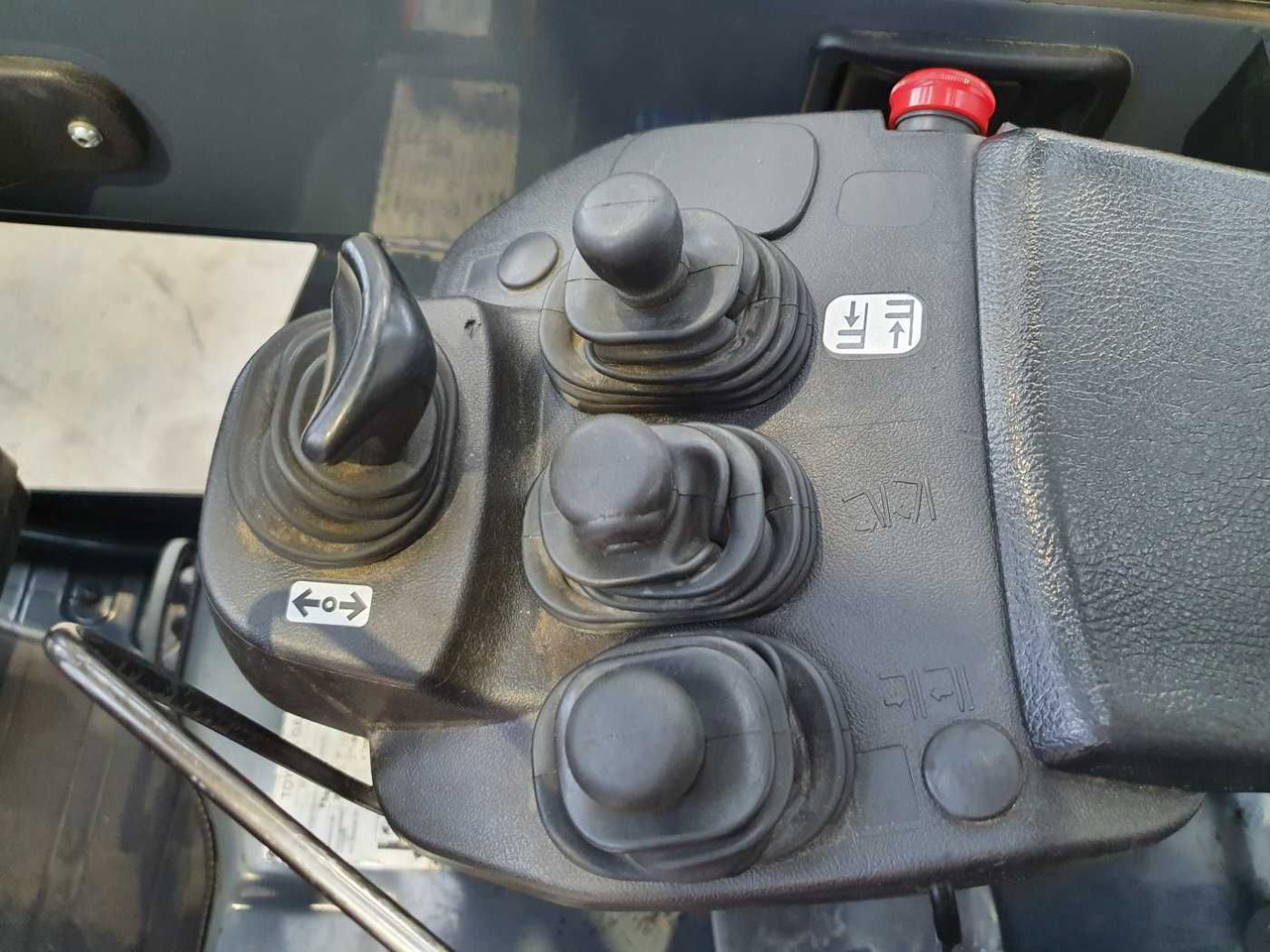 Leje en Toyota 8FBET15 / Batterie 07/2023 / HH: 4.3m! / 2.849h Toyota 8FBET15 / Batterie 07/2023 / HH: 4.3m! / 2.849h: billede 10 Leje en Toyota 8FBET15 / Batterie 07/2023 / HH: 4.3m! / 2.849h Toyota 8FBET15 / Batterie 07/2023 / HH: 4.3m! / 2.849h: billede 10