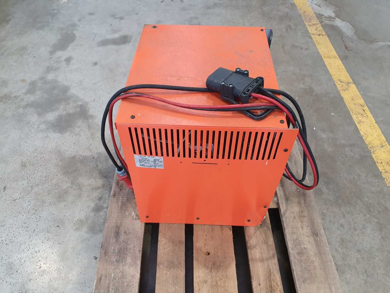 Leje en Toyota 8FBET15 / Batterie 07/2023 / HH: 4.3m! / 2.849h Toyota 8FBET15 / Batterie 07/2023 / HH: 4.3m! / 2.849h: billede 14 Leje en Toyota 8FBET15 / Batterie 07/2023 / HH: 4.3m! / 2.849h Toyota 8FBET15 / Batterie 07/2023 / HH: 4.3m! / 2.849h: billede 14