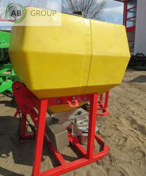 APV Salt spreader 250 l DAMAGED / ON STOCK - Sand-/ Saltspreder: billede 3 APV Salt spreader 250 l DAMAGED / ON STOCK - Sand-/ Saltspreder: billede 3