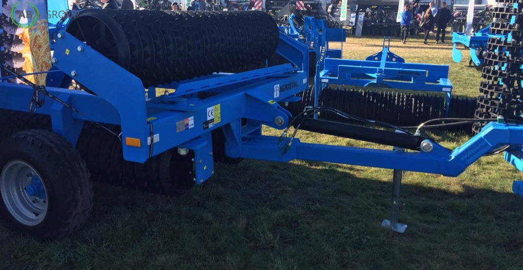 Cambridge hydraulically foldable roller 6.2 m 530 mm Agristal WUC - Landbrugs tromle: billede 2 Cambridge hydraulically foldable roller 6.2 m 530 mm Agristal WUC - Landbrugs tromle: billede 2