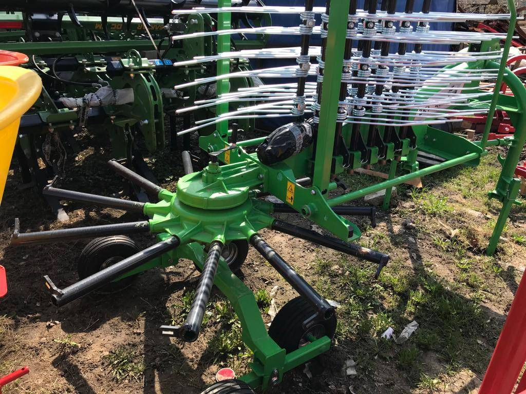 Inter-Tech Rotary Rake ZKT-420, 4.2 m - Høvender: billede 4 Inter-Tech Rotary Rake ZKT-420, 4.2 m - Høvender: billede 4