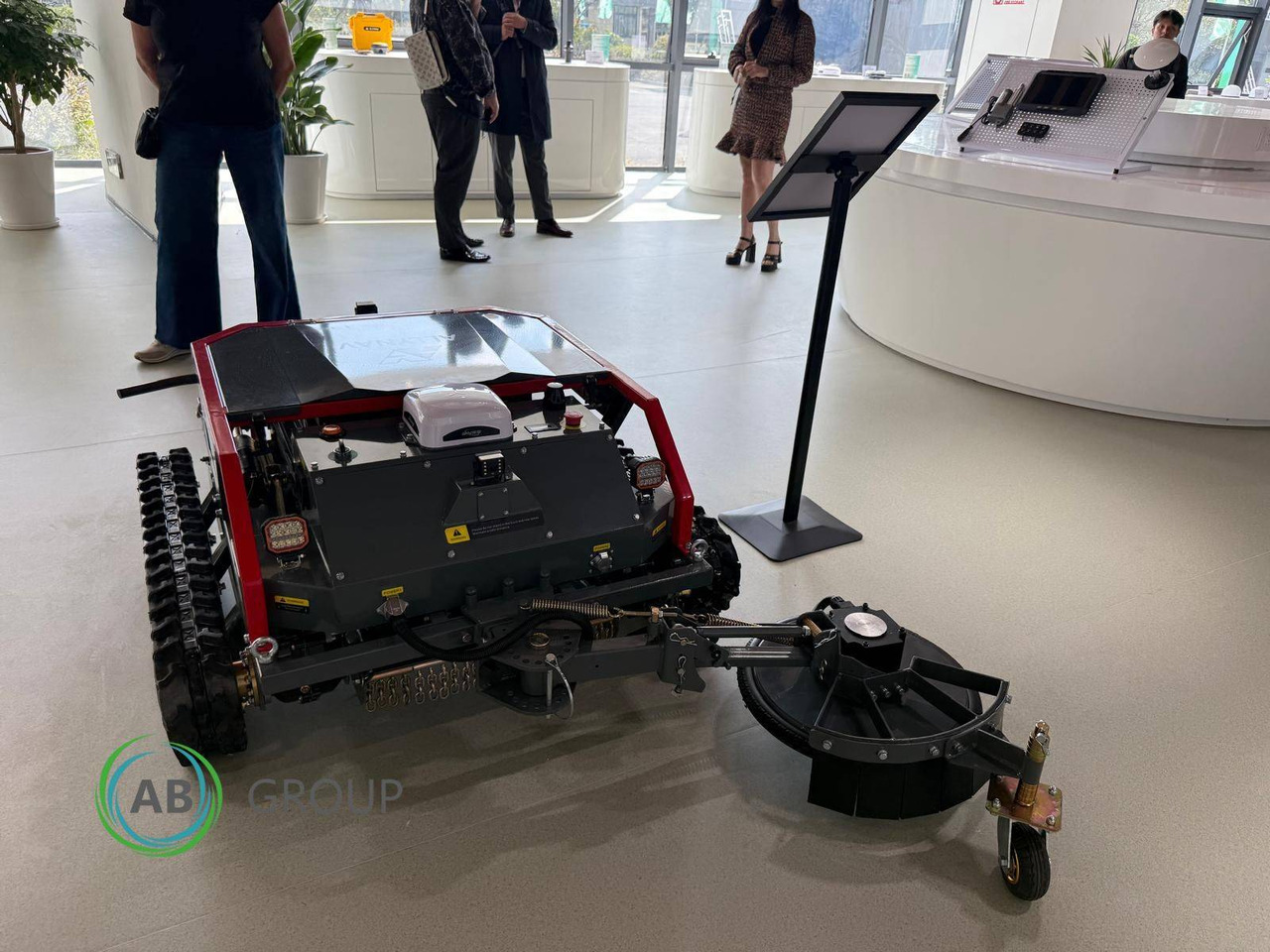 Taurus80E robotic lawn mower - Plæneklipper: billede 2 Taurus80E robotic lawn mower - Plæneklipper: billede 2