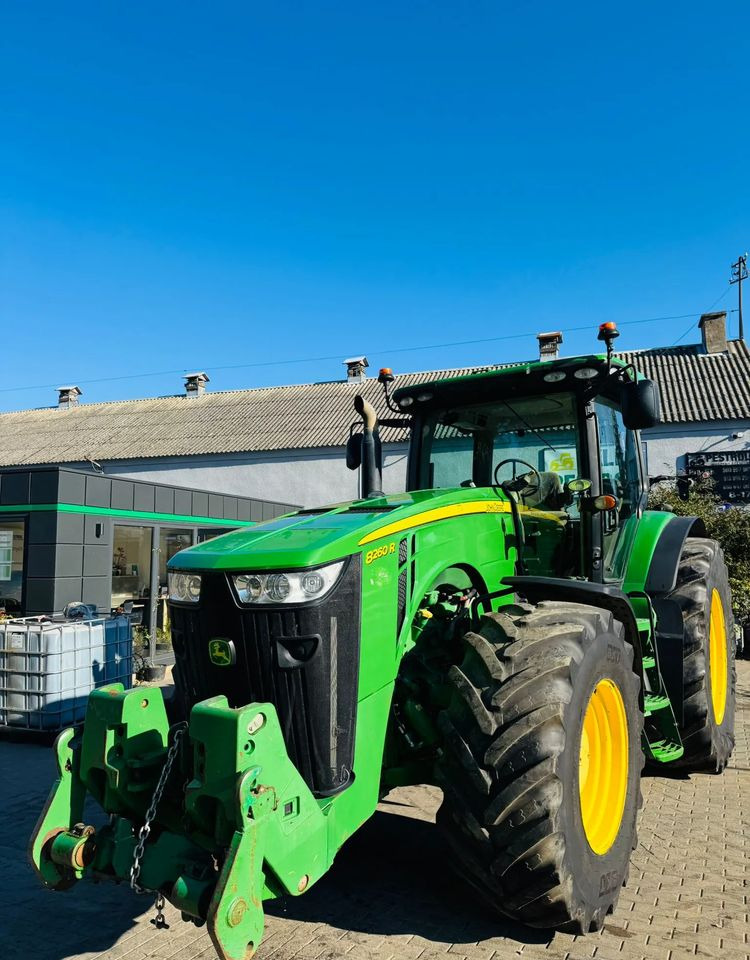 John Deere 8260R - Traktor: billede 4 John Deere 8260R - Traktor: billede 4